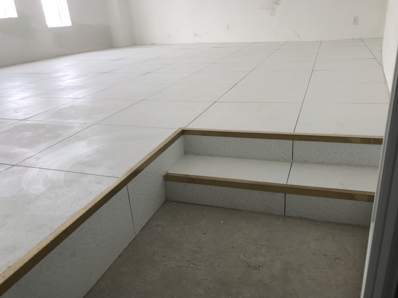 thi công sàn nâng đài truyền hình Khánh Hòa